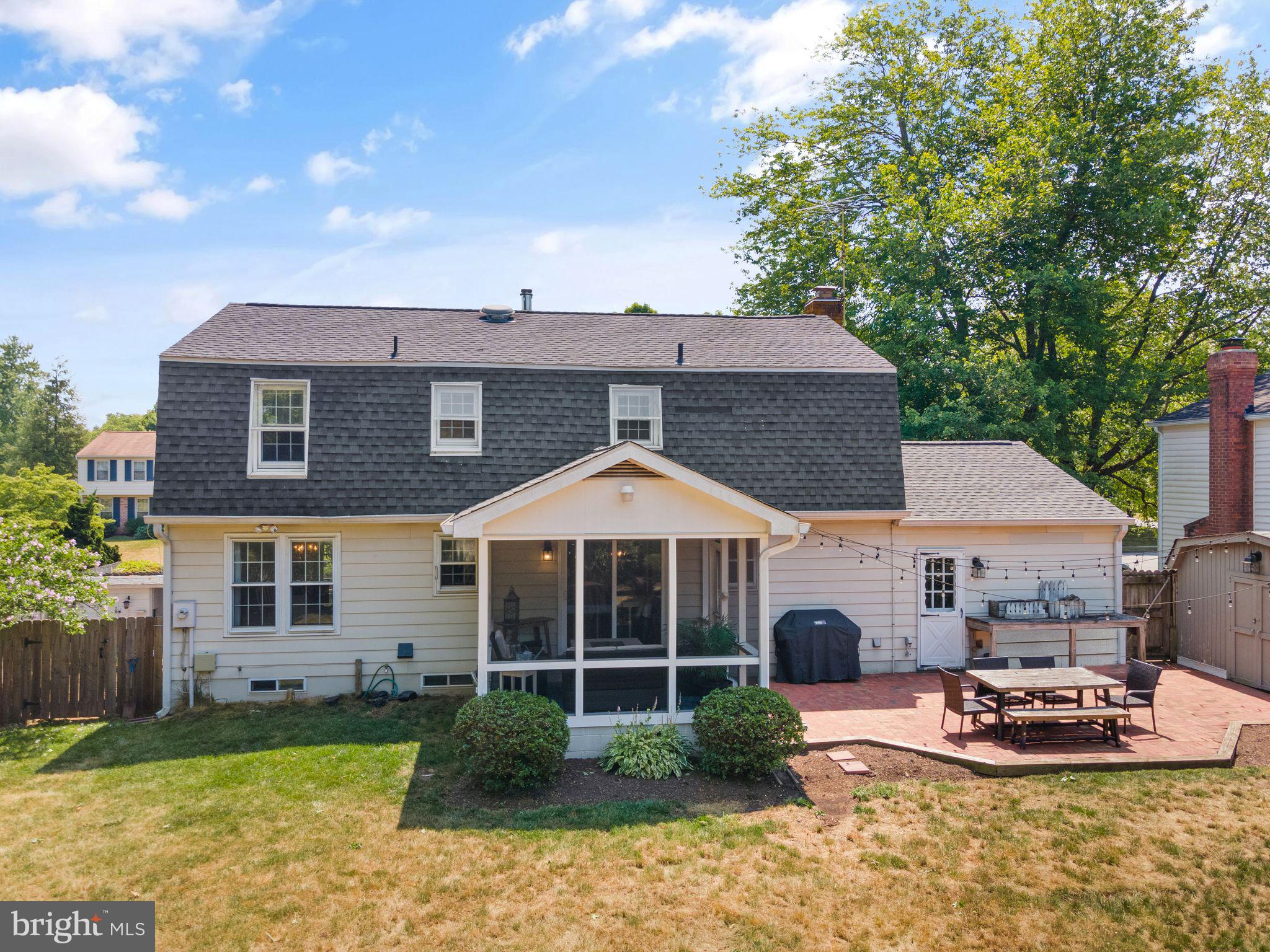 1107 Bradfield Dr SW