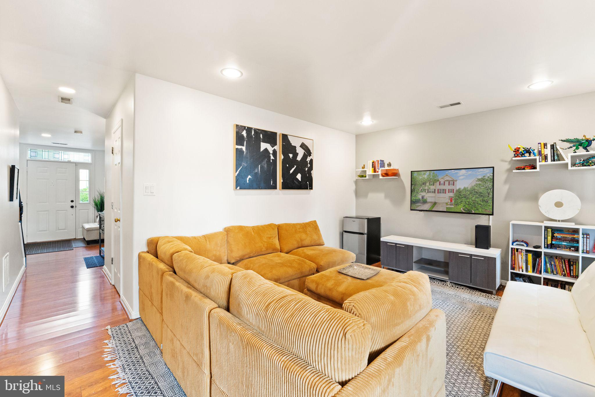 21071 MOSSY GLEN TER