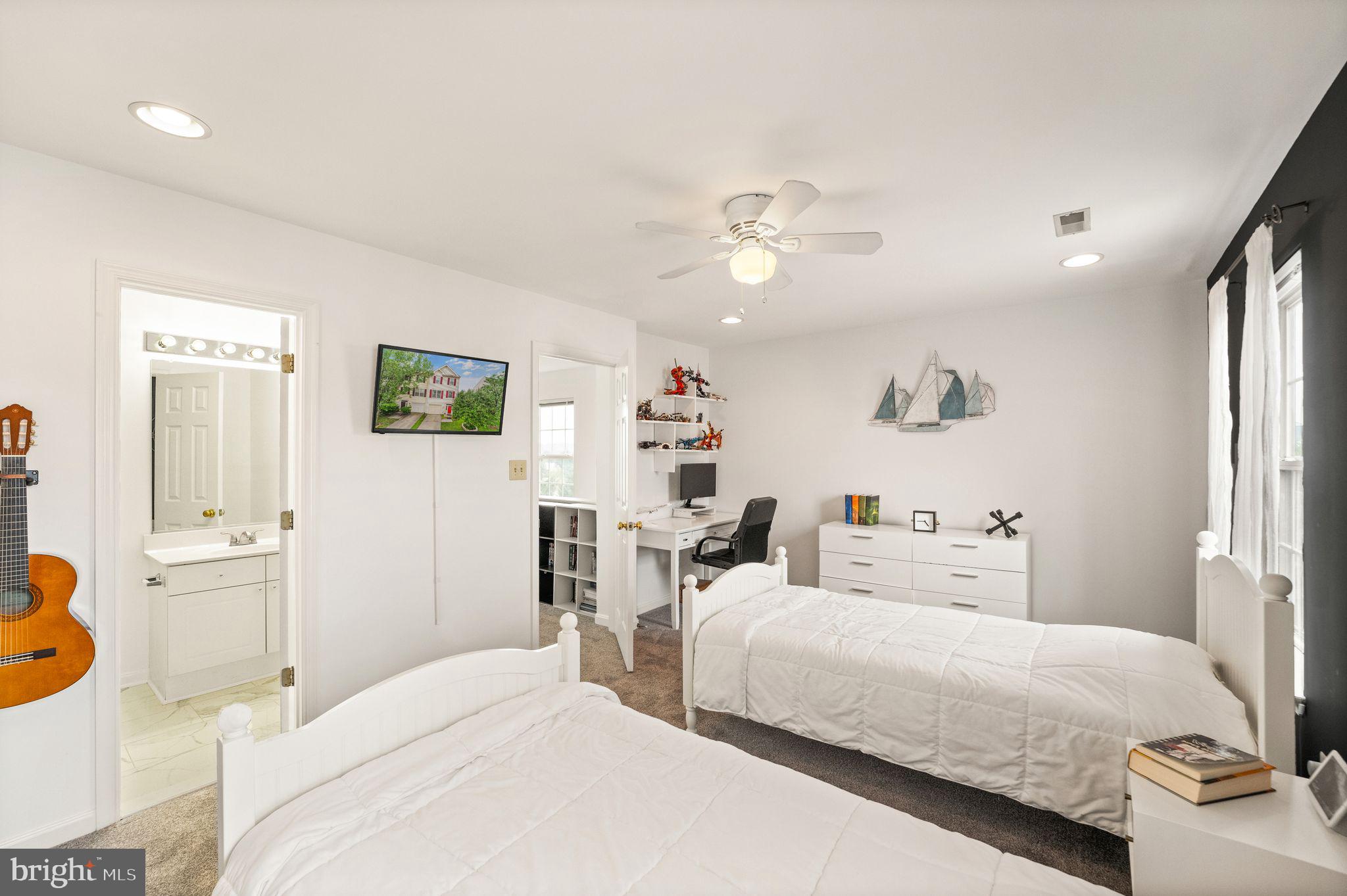 21071 MOSSY GLEN TER
