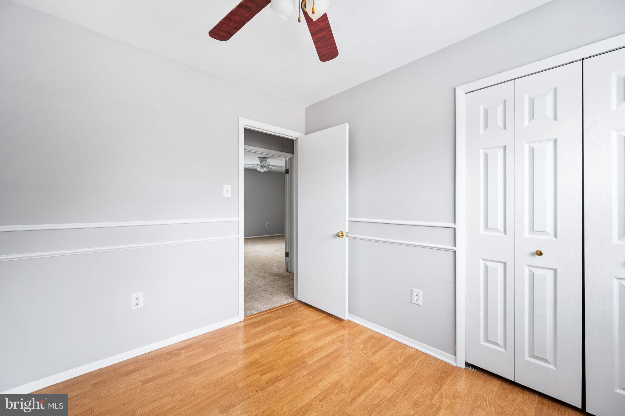 226 W Meadowland Ln W