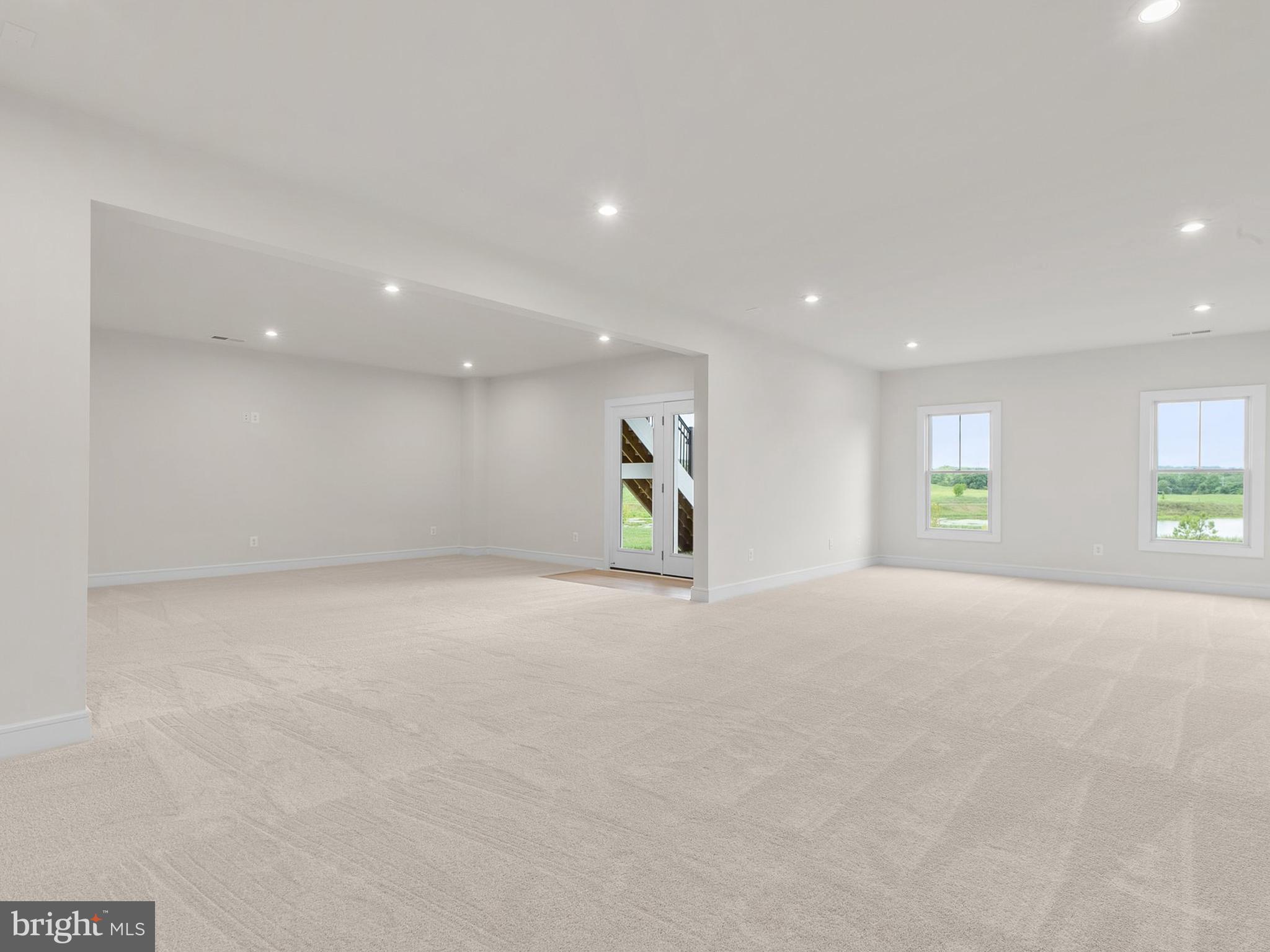 1004 Kalaris Pl SE