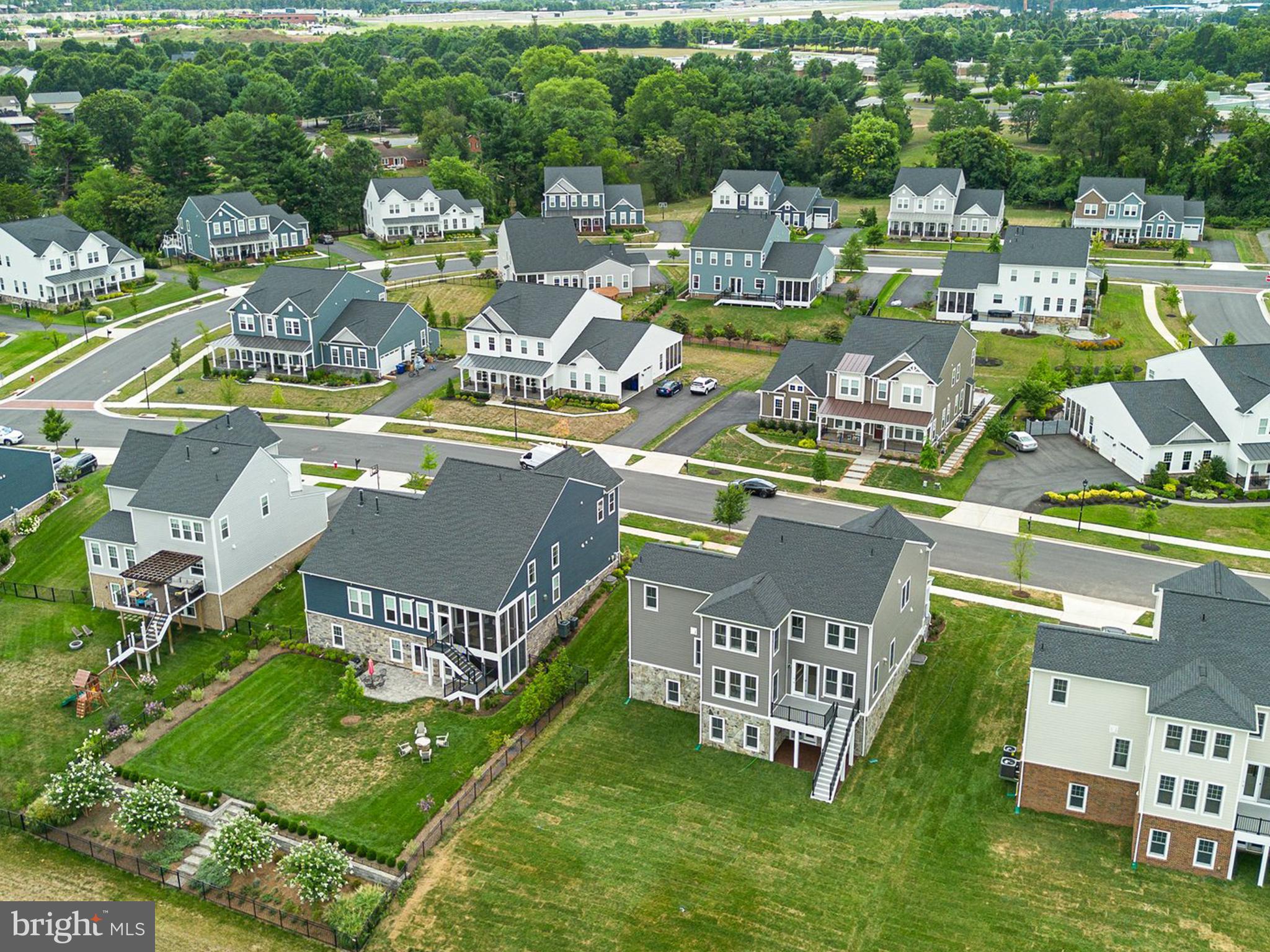 1004 Kalaris Pl SE