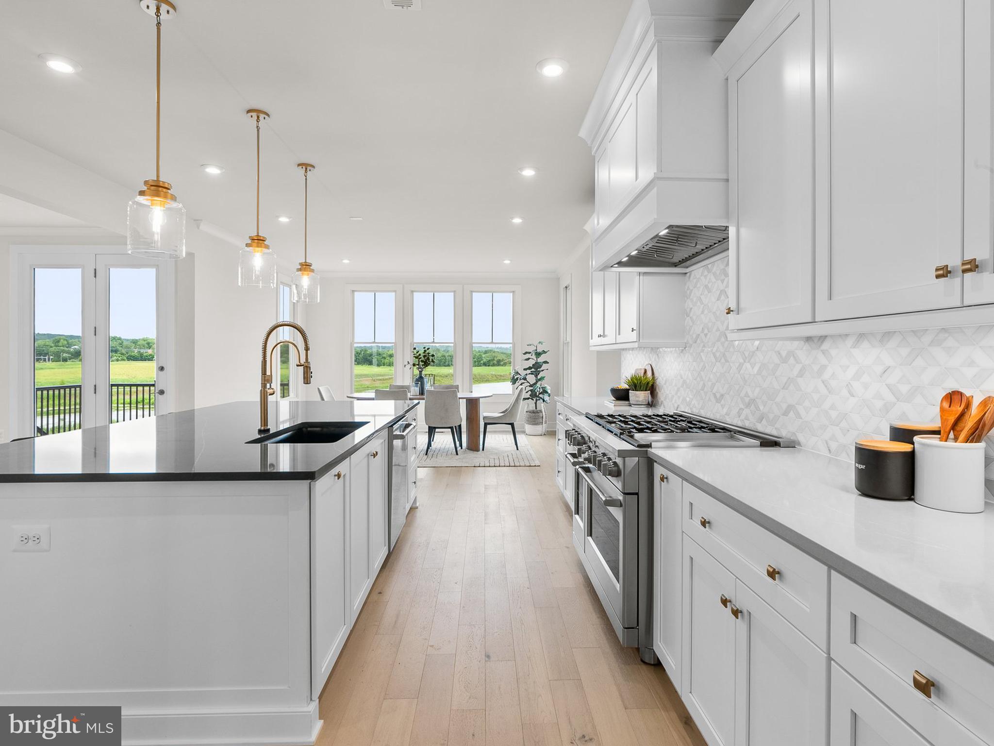 1004 Kalaris Pl SE