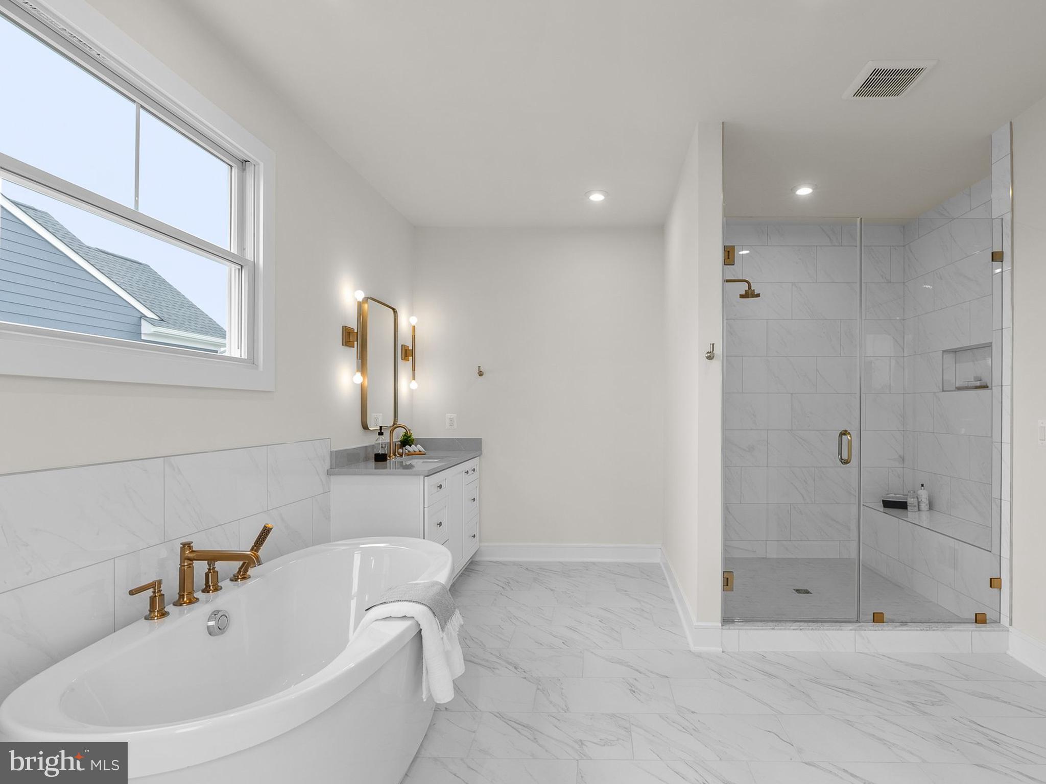 1004 Kalaris Pl SE