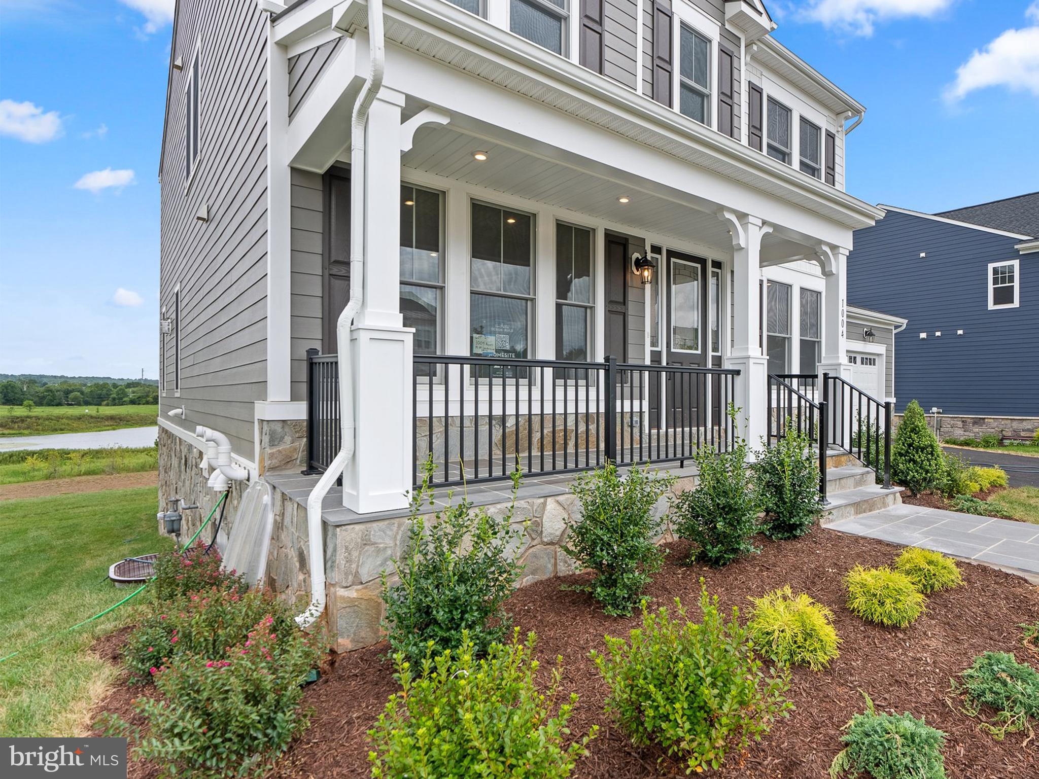 1004 Kalaris Pl SE