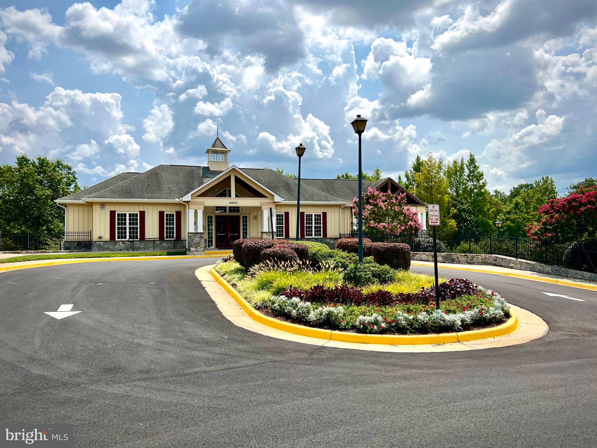 43464 Lucketts Bridge Cir