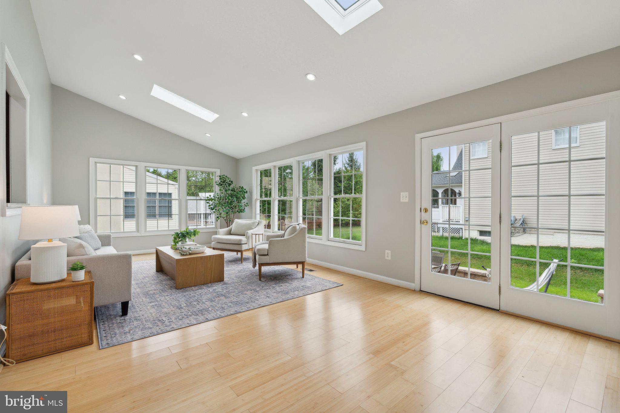 43464 Lucketts Bridge Cir