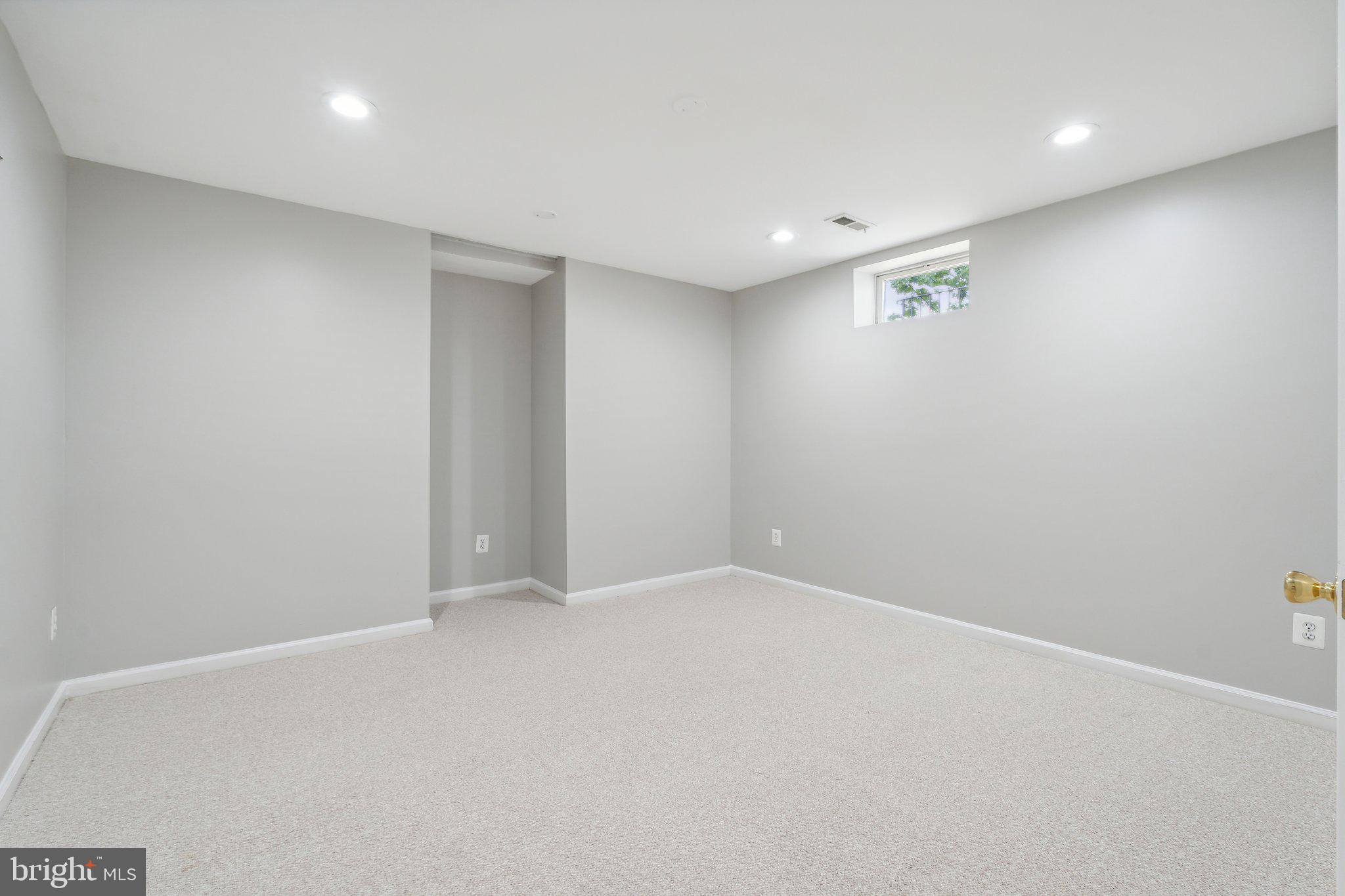 43464 Lucketts Bridge Cir