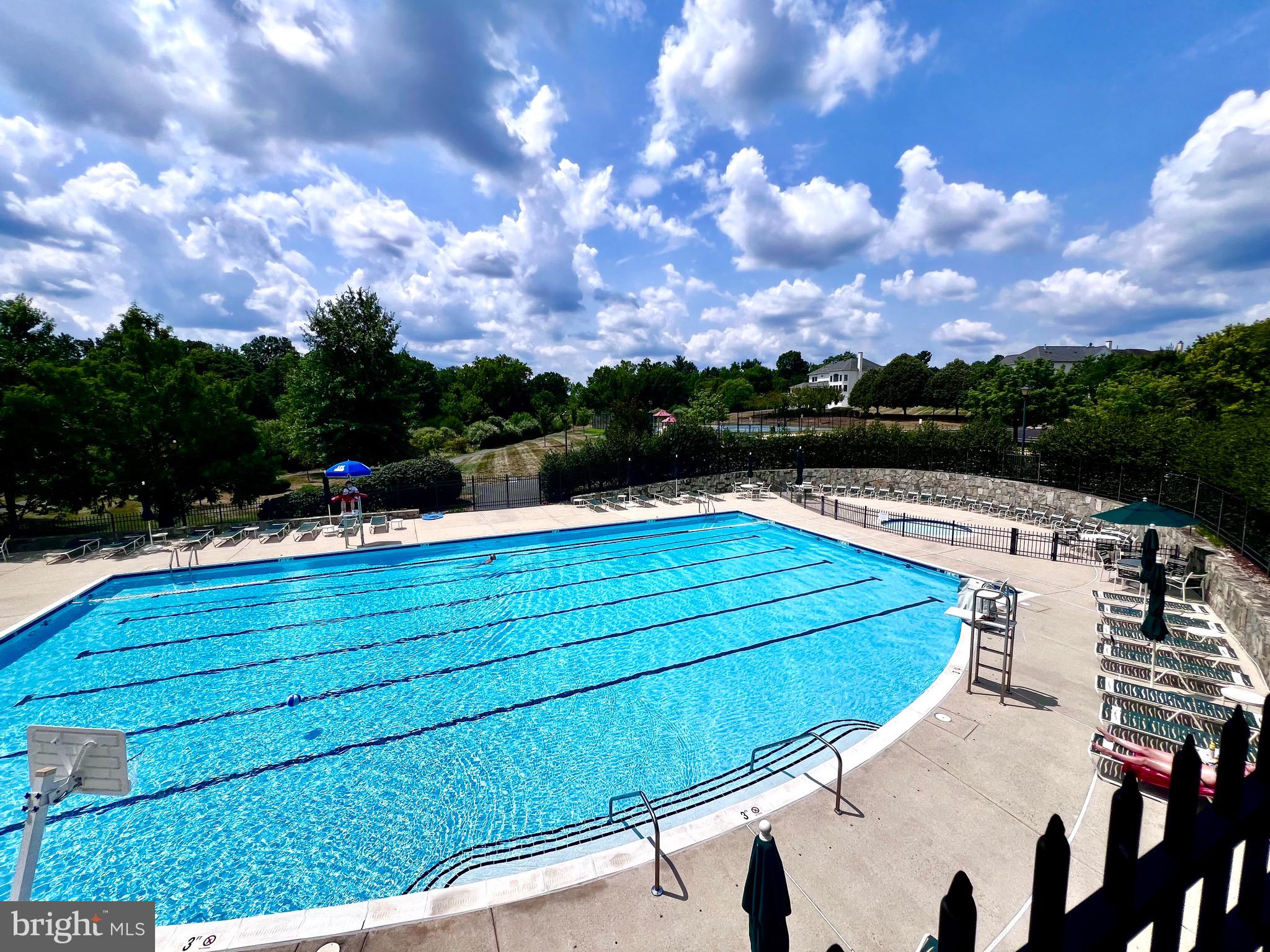 43464 Lucketts Bridge Cir