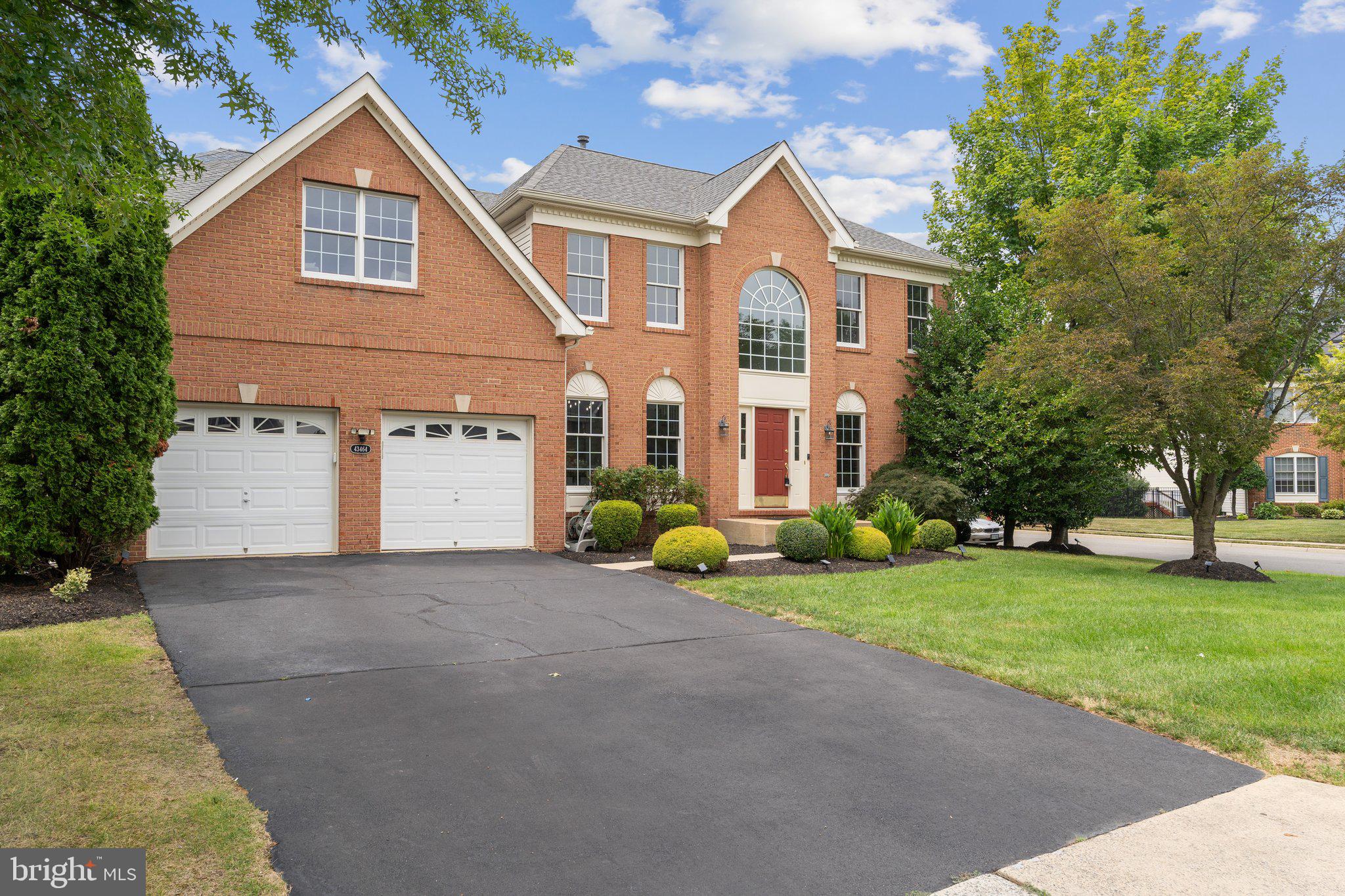 43464 Lucketts Bridge Cir