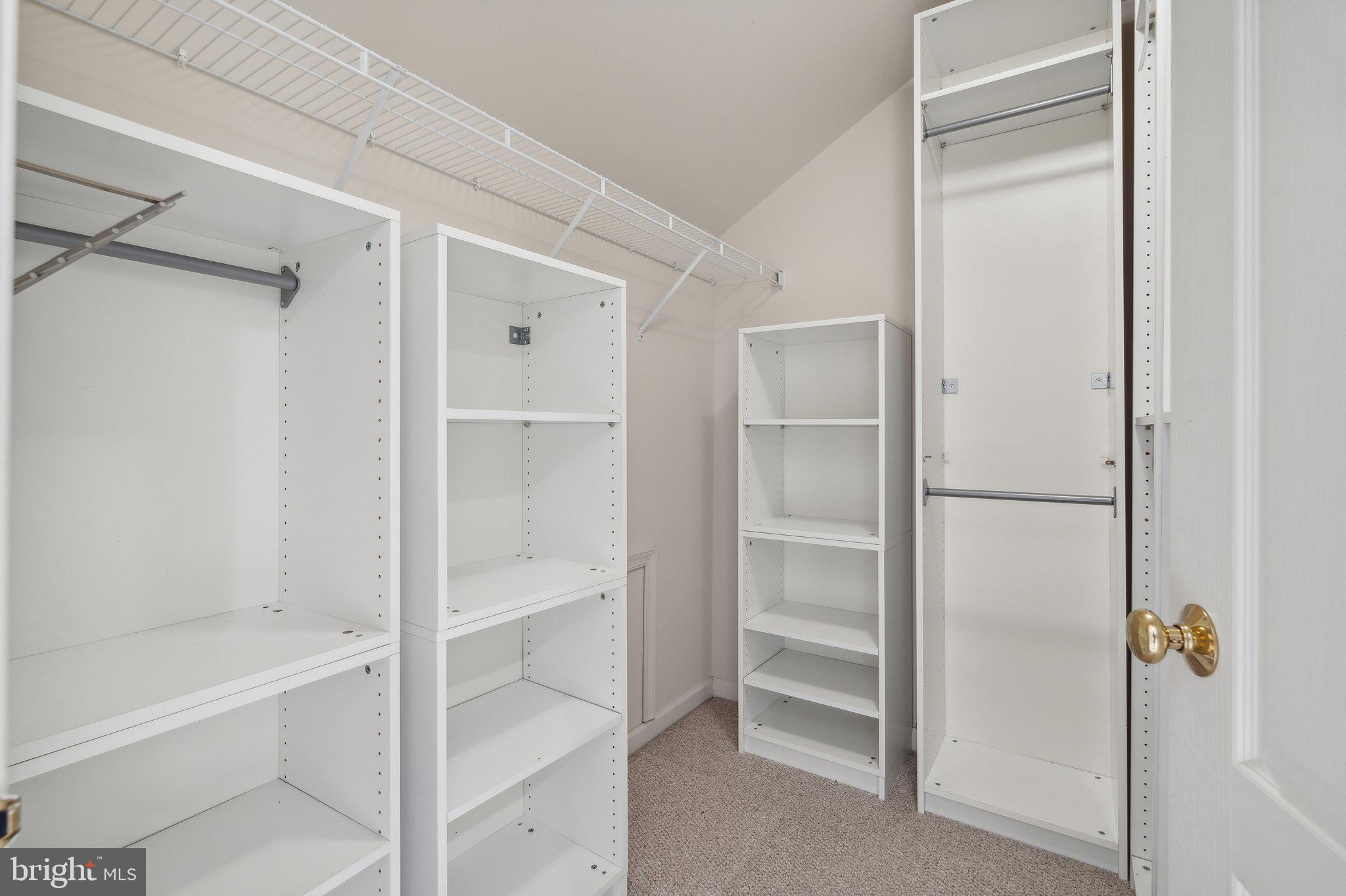 43464 Lucketts Bridge Cir