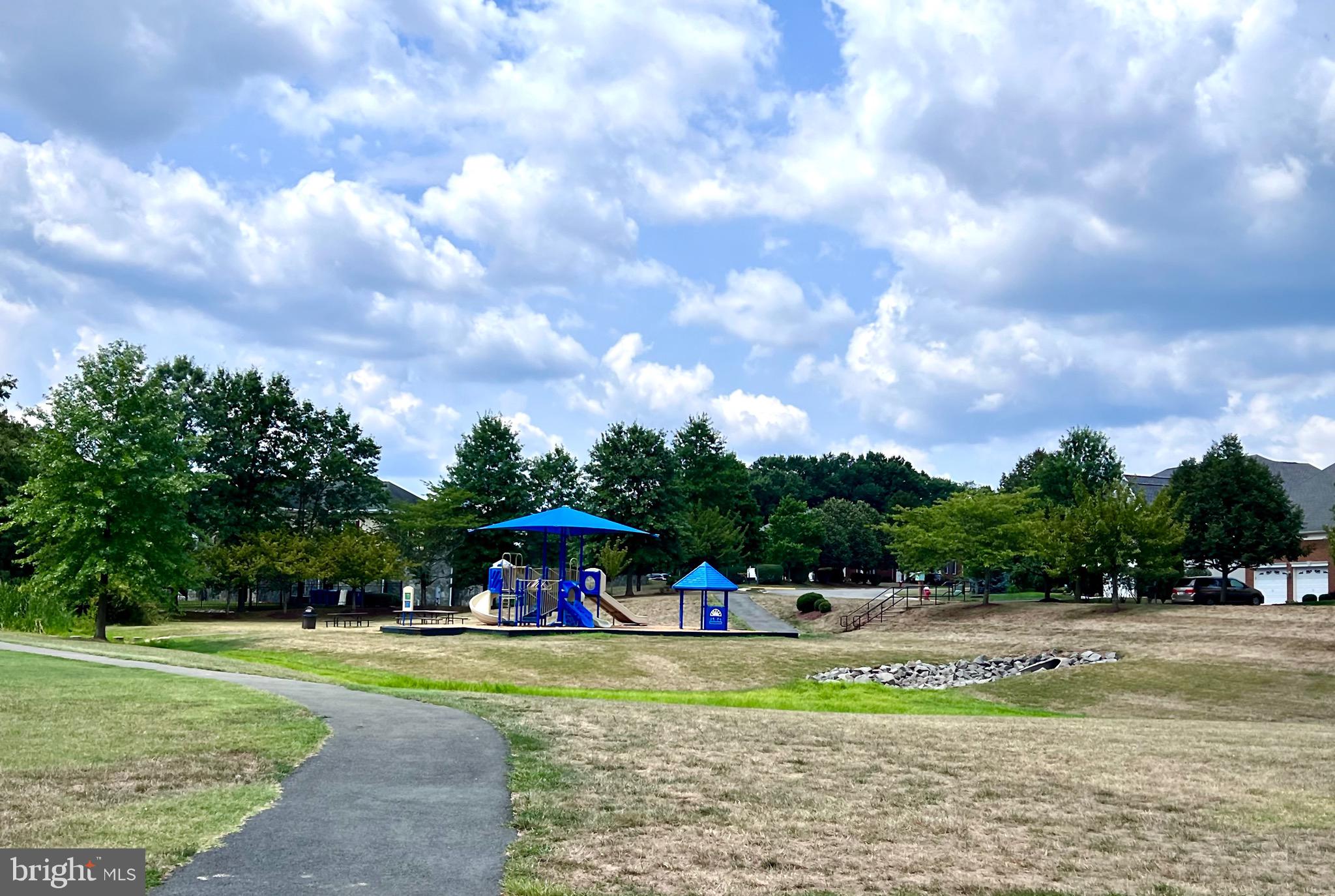 43464 Lucketts Bridge Cir