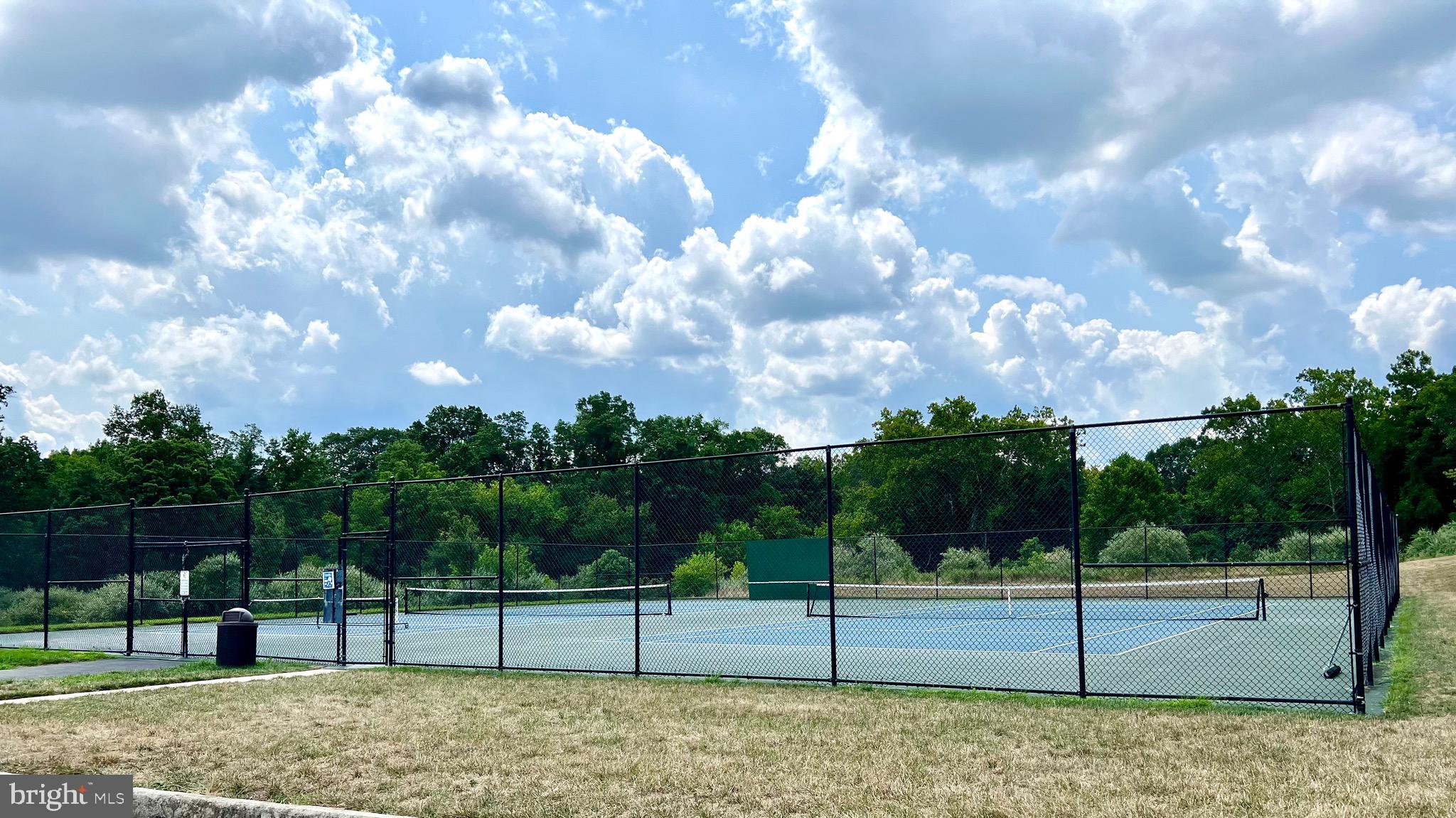 43464 Lucketts Bridge Cir