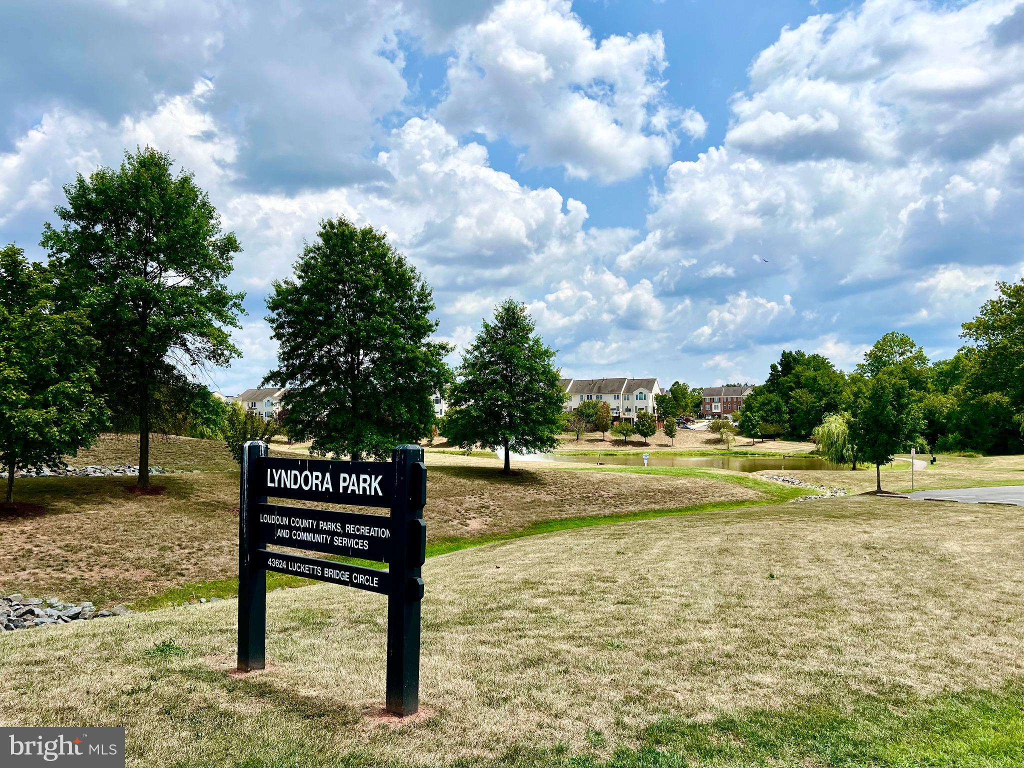 43464 Lucketts Bridge Cir