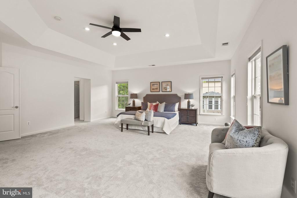42908 Ridgeway Dr