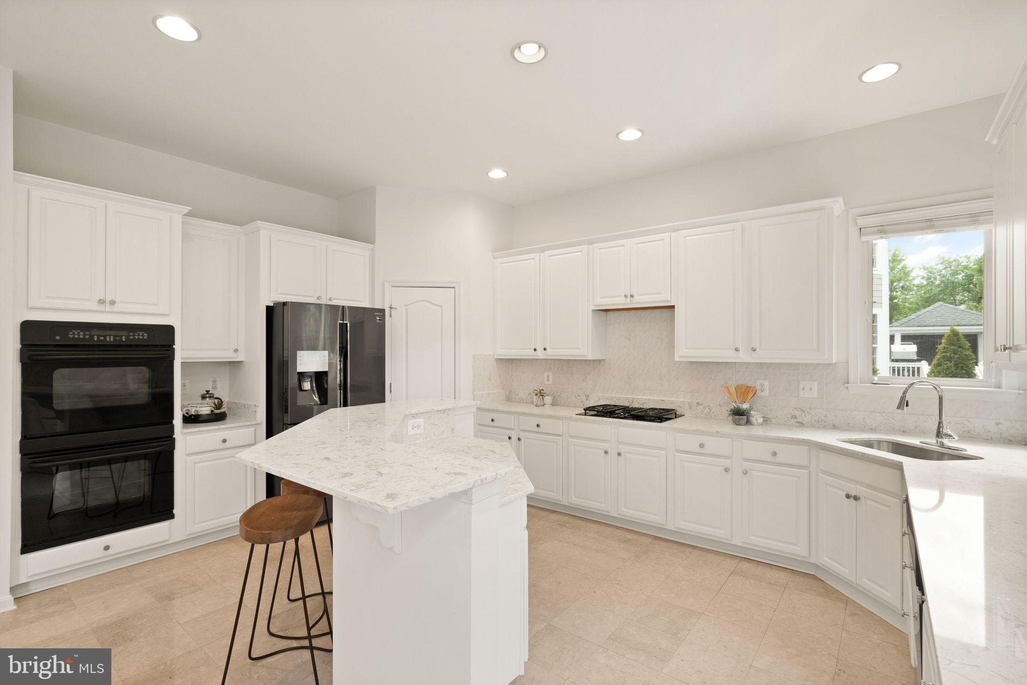 42908 Ridgeway Dr