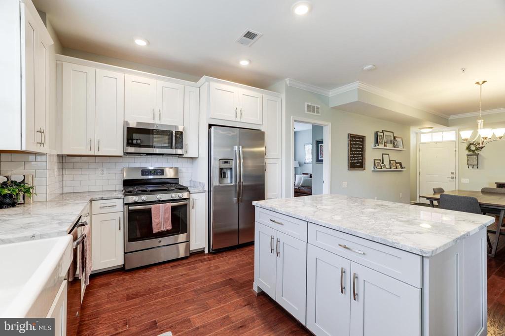 23297 Southdown Manor Ter #117