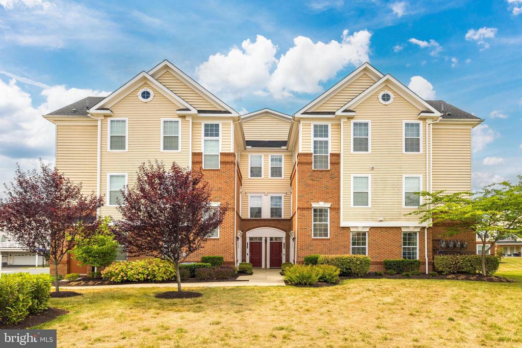 23297 Southdown Manor Ter #117