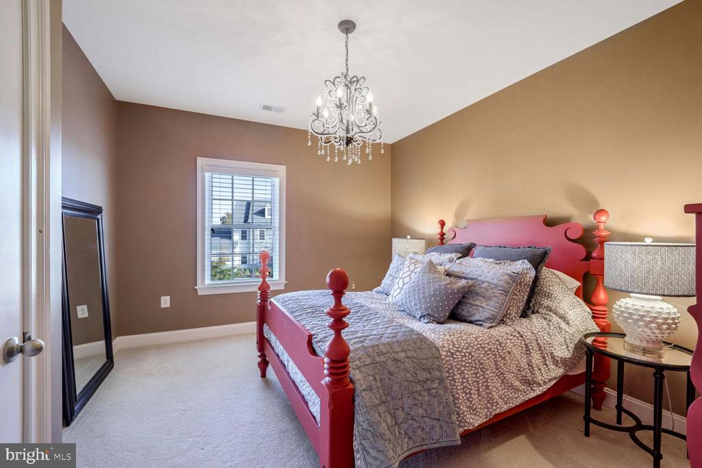 41661 Appleyard Pl