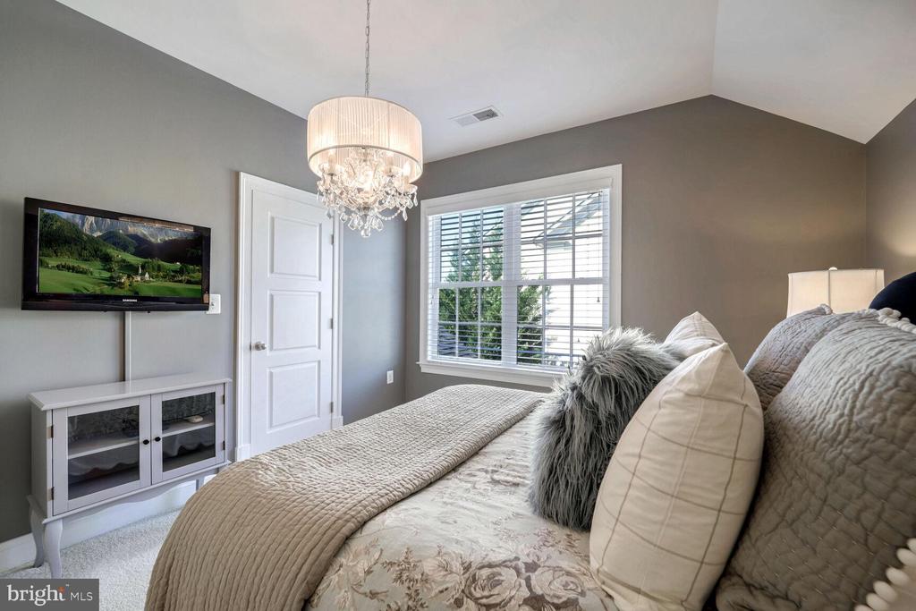 41661 Appleyard Pl