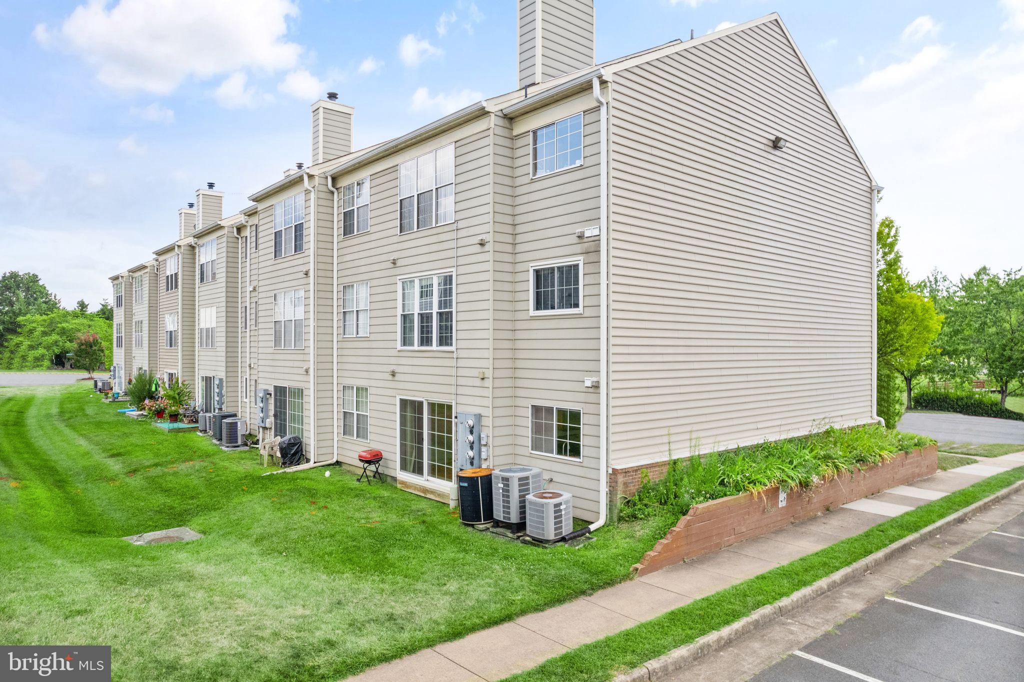 1125 Huntmaster Ter NE #101