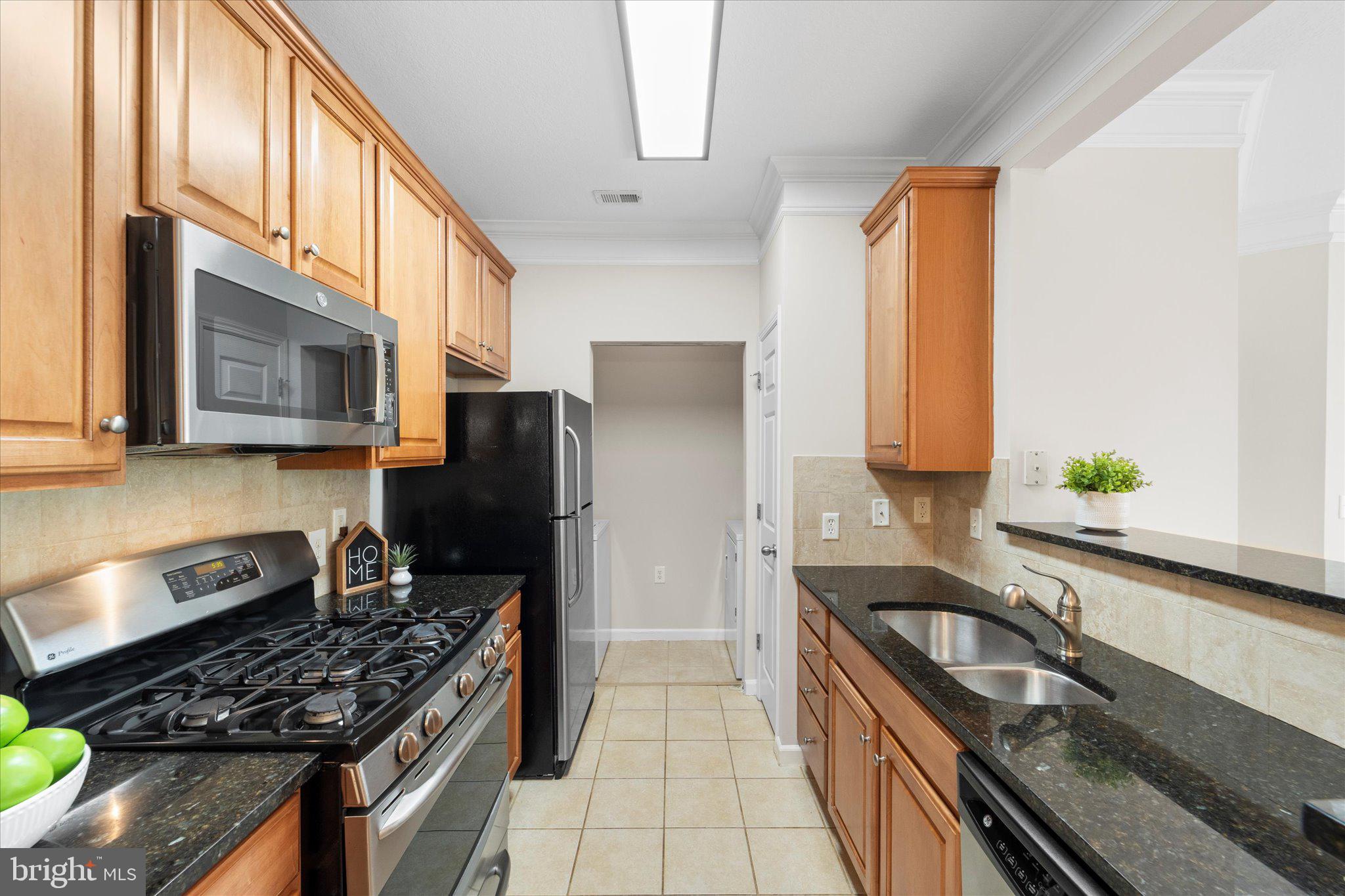 514 Sunset View Ter SE #104