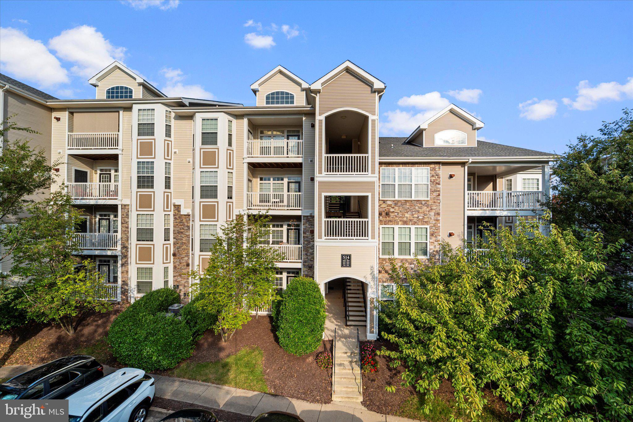 514 Sunset View Ter SE #104
