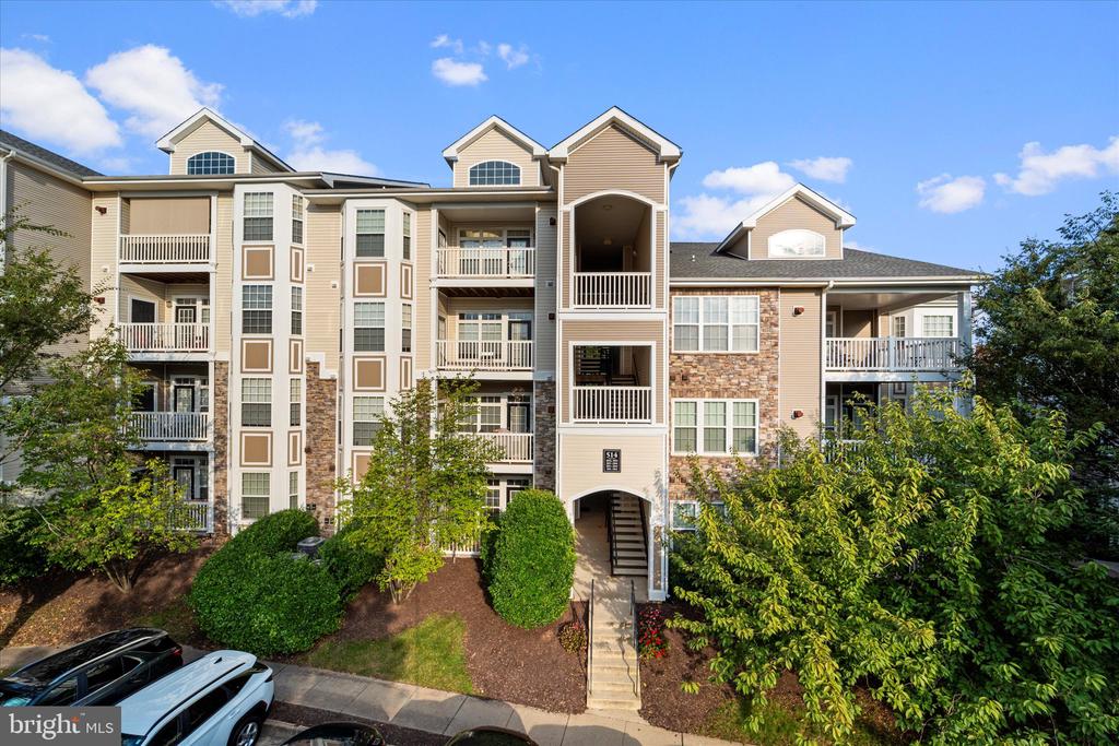514 Sunset View Ter SE #104