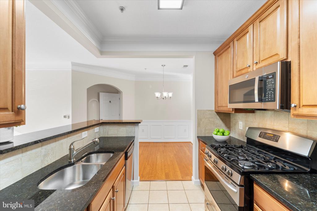 514 Sunset View Ter SE #104