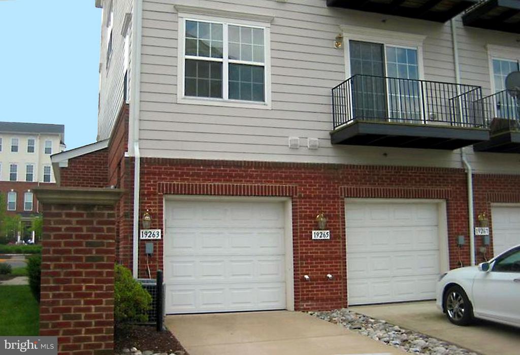19263 WINMEADE DR