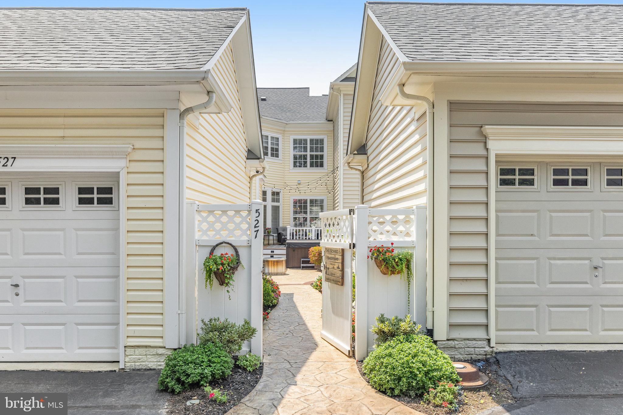 527 Gentlewood Sq