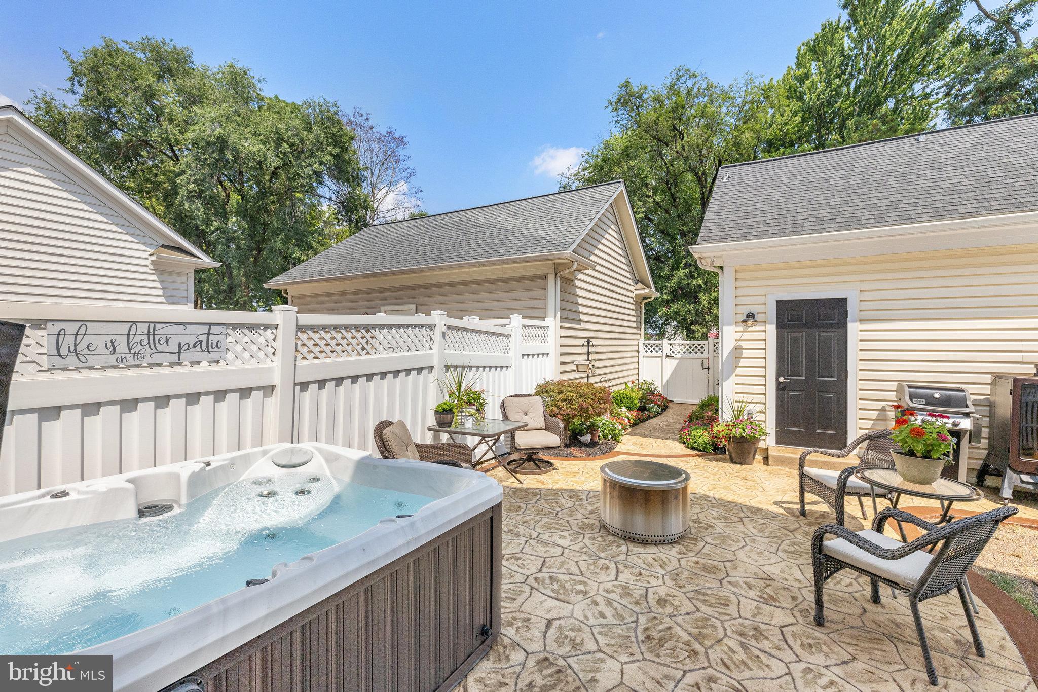 527 Gentlewood Sq