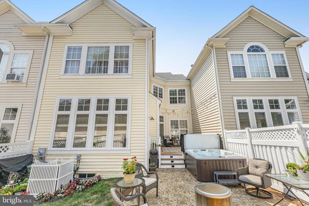527 Gentlewood Sq