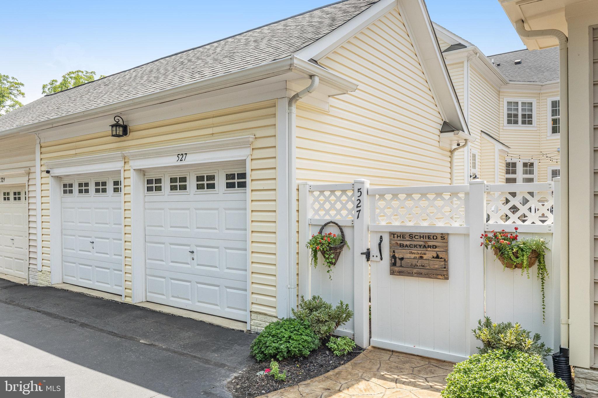 527 Gentlewood Sq