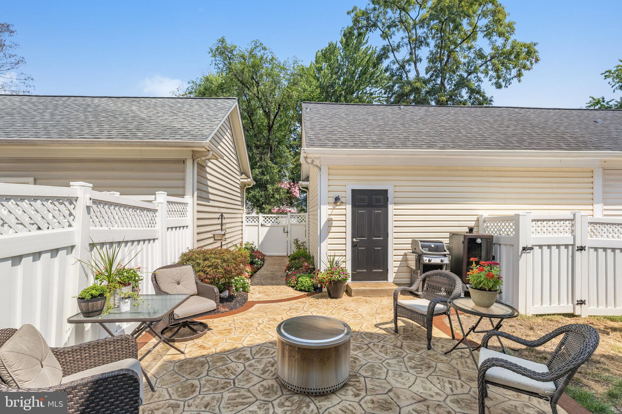 527 Gentlewood Sq