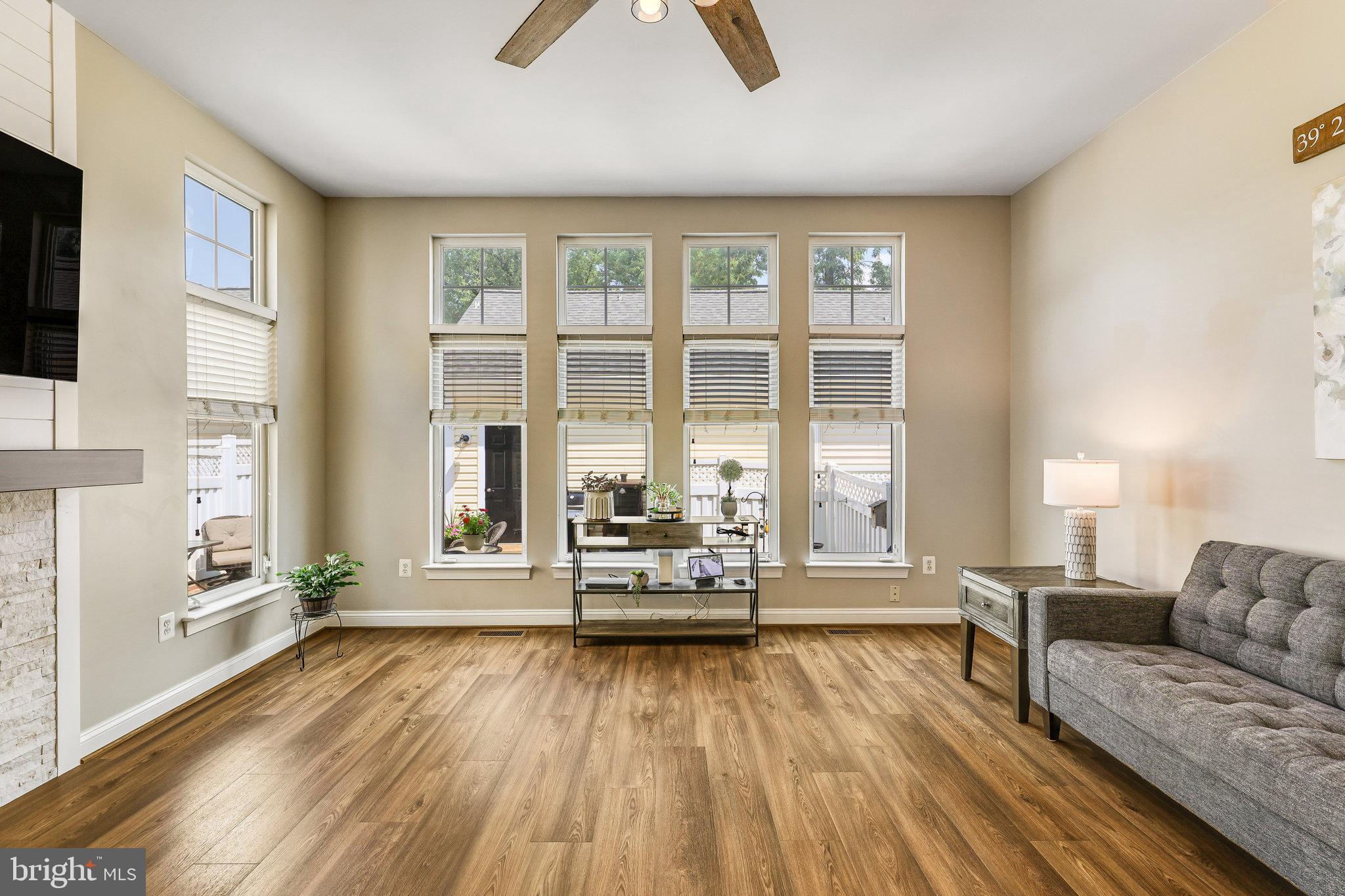 527 Gentlewood Sq