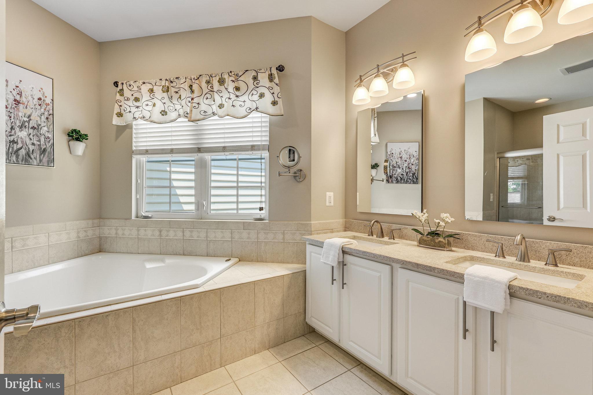 527 Gentlewood Sq
