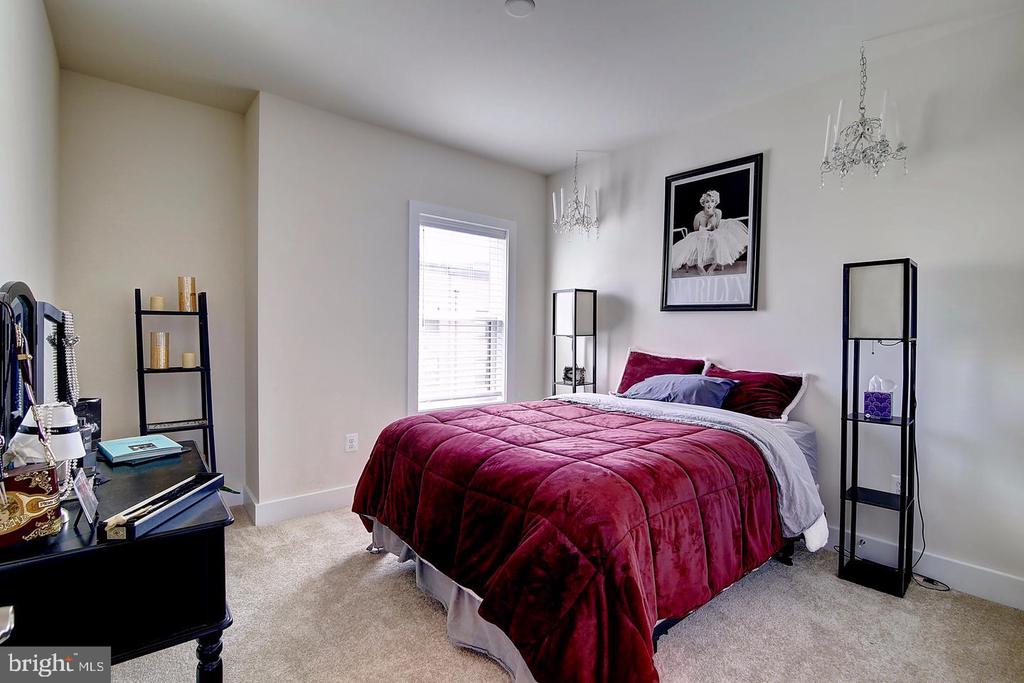 20551 MILBRIDGE TER