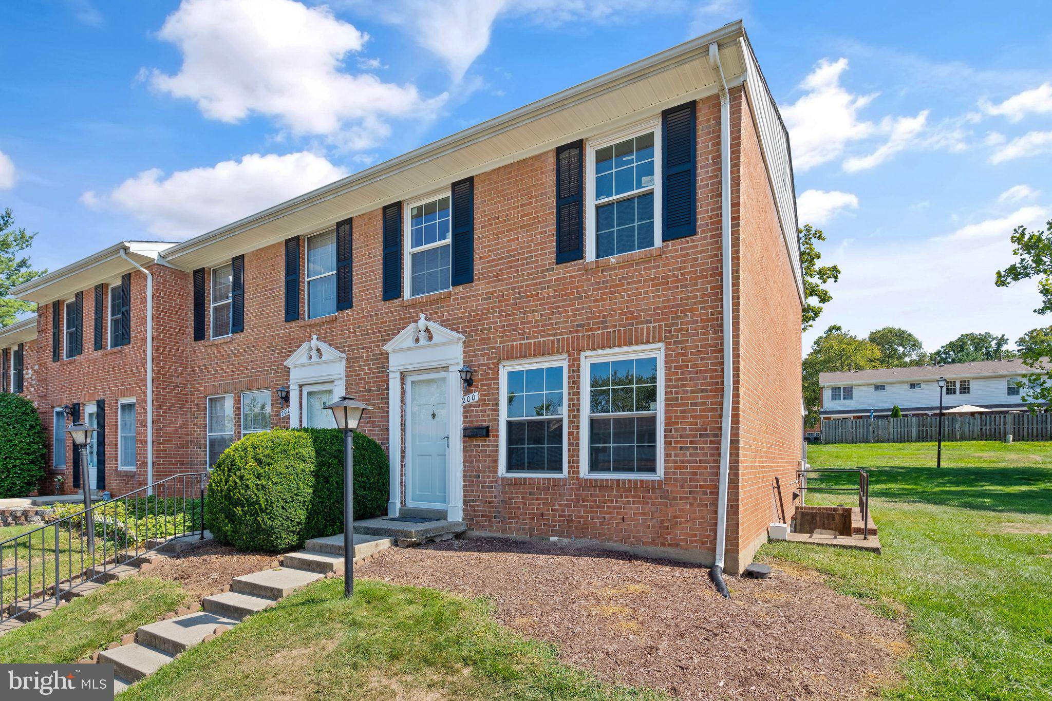 200 N Auburn Dr N