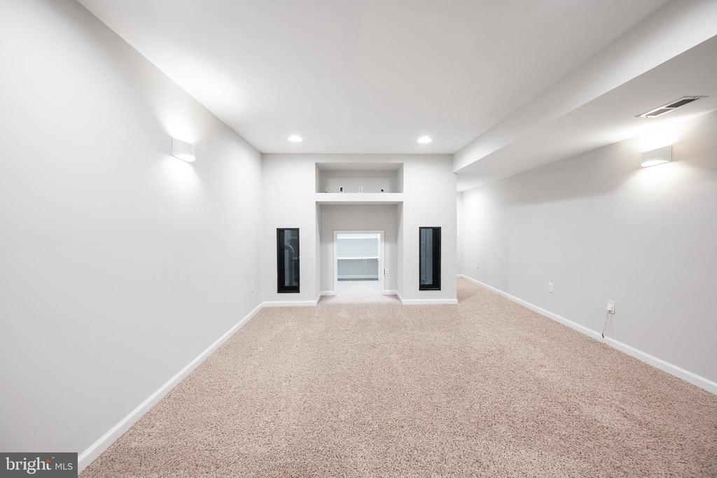 18640 Potomac Station Dr
