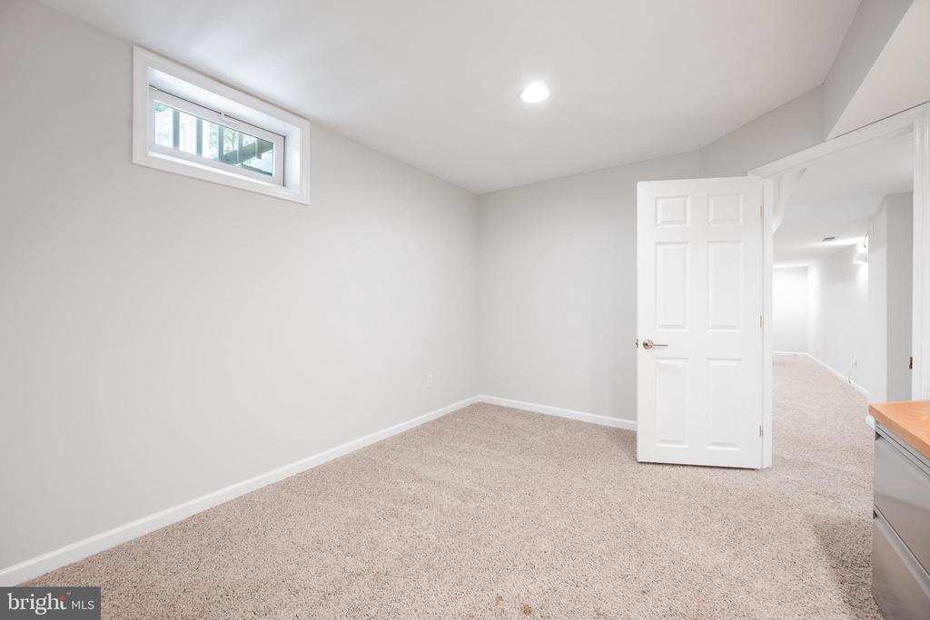 18640 Potomac Station Dr