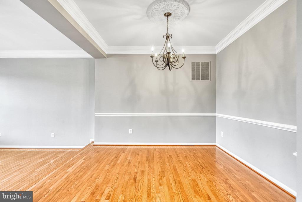 25240 WHIPPOORWILL TER