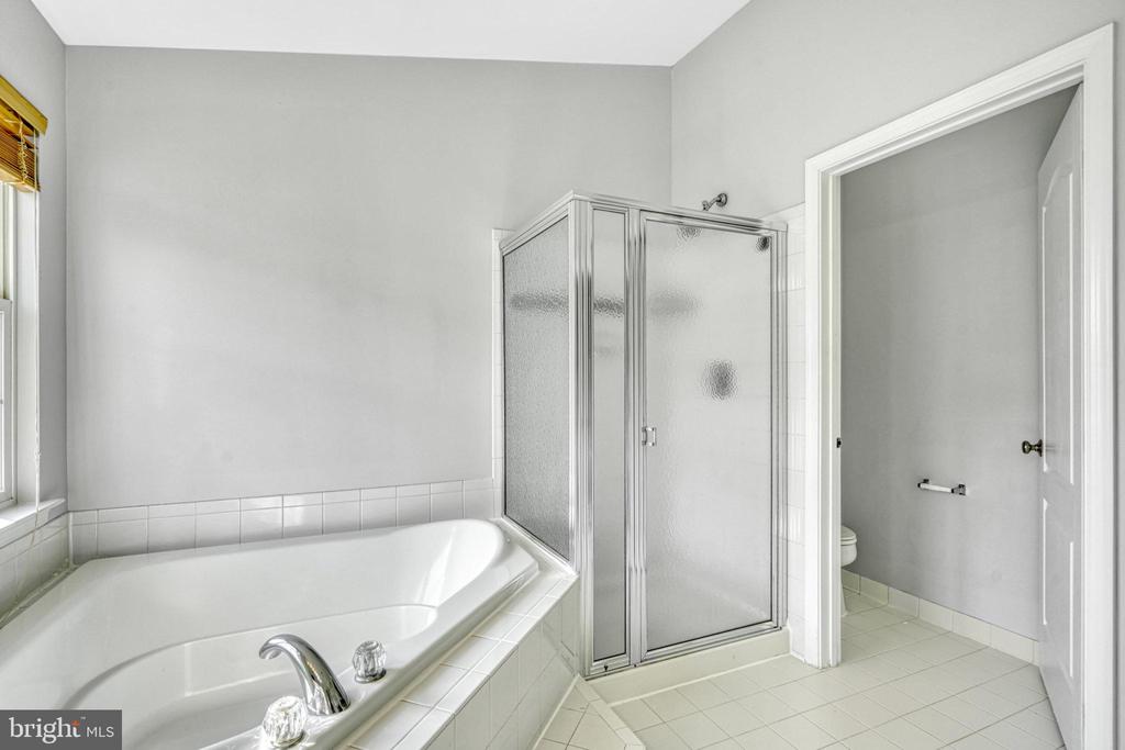 25240 WHIPPOORWILL TER