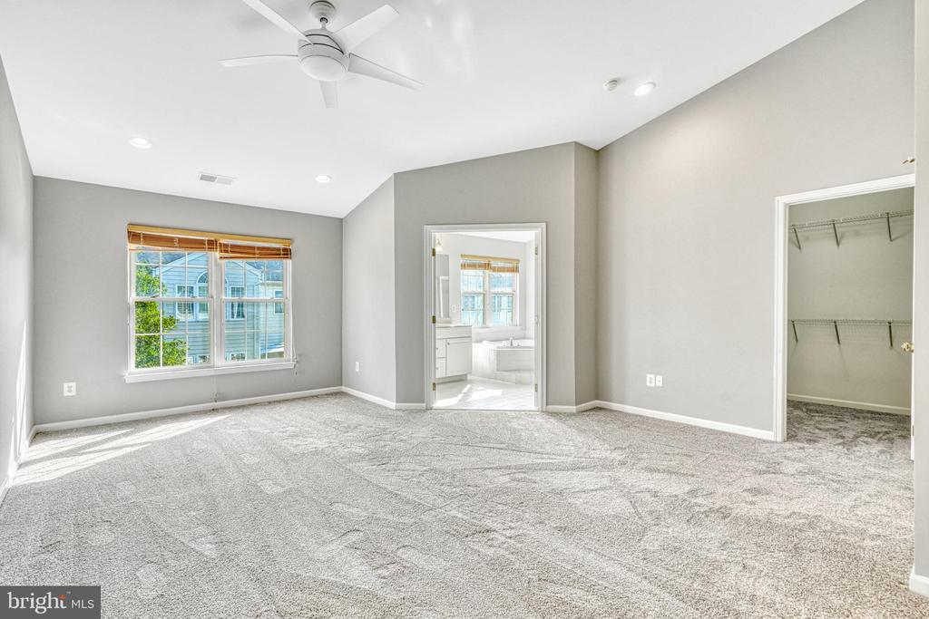 25240 WHIPPOORWILL TER