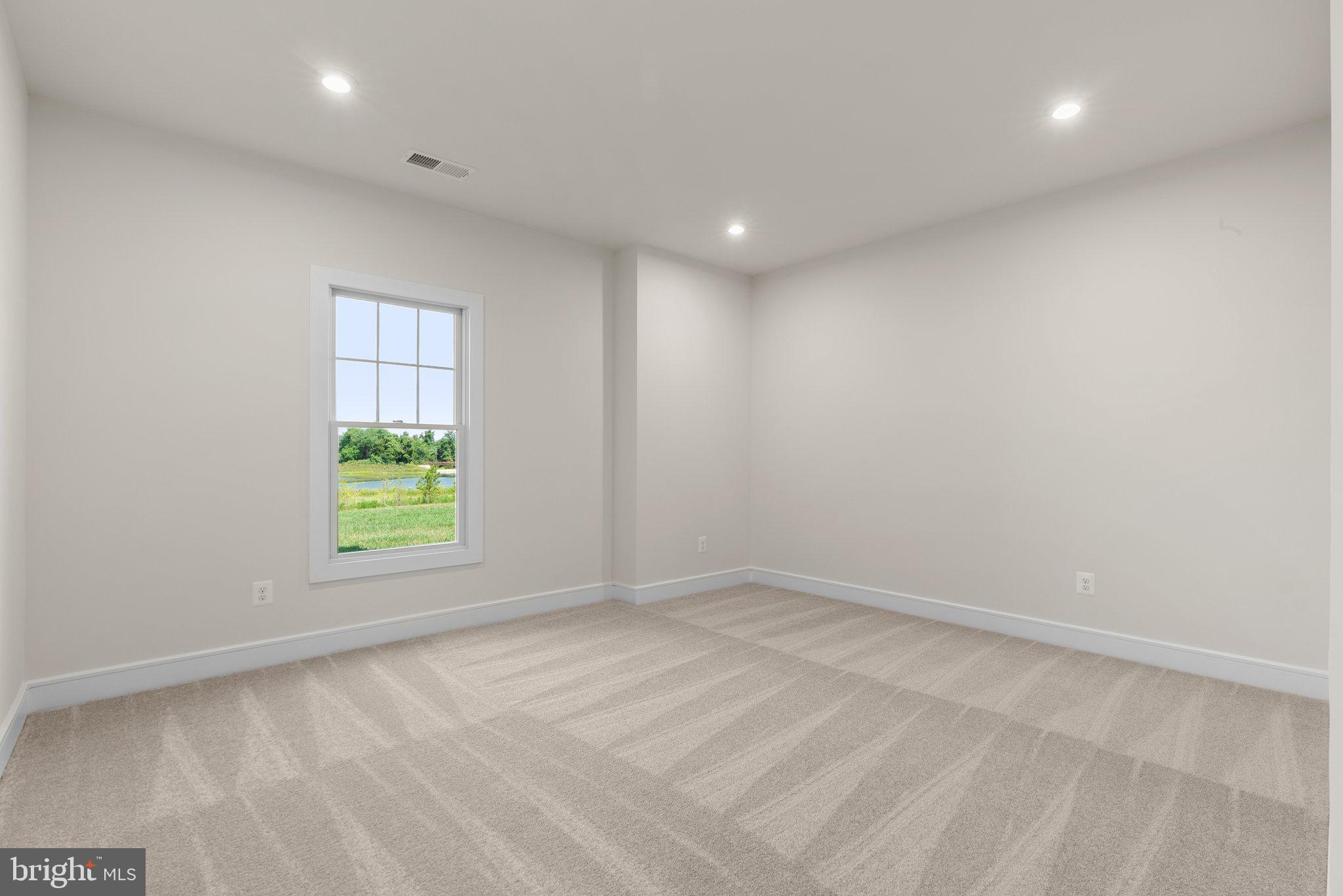 1002 Kalaris Pl SE