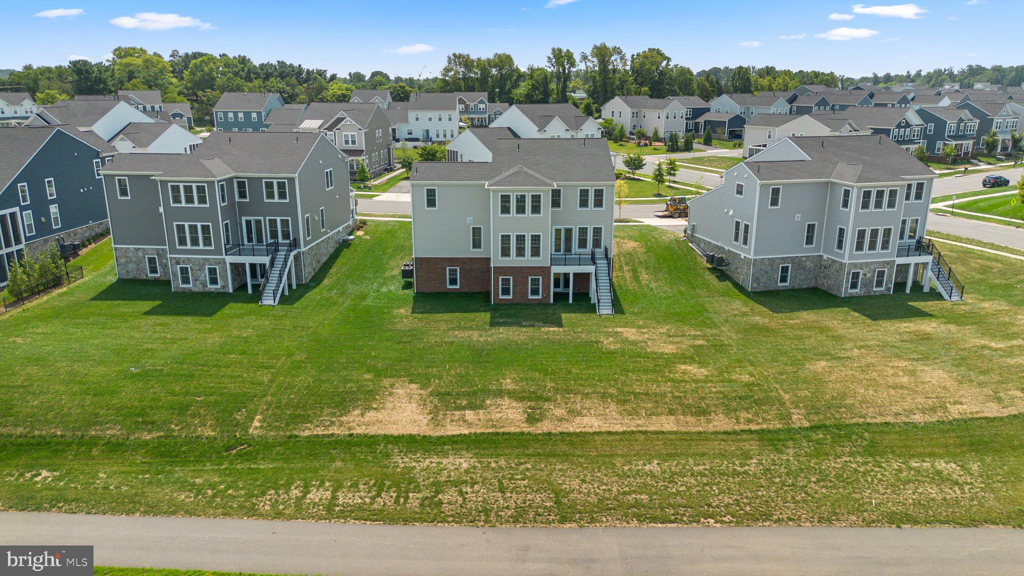 1002 Kalaris Pl SE