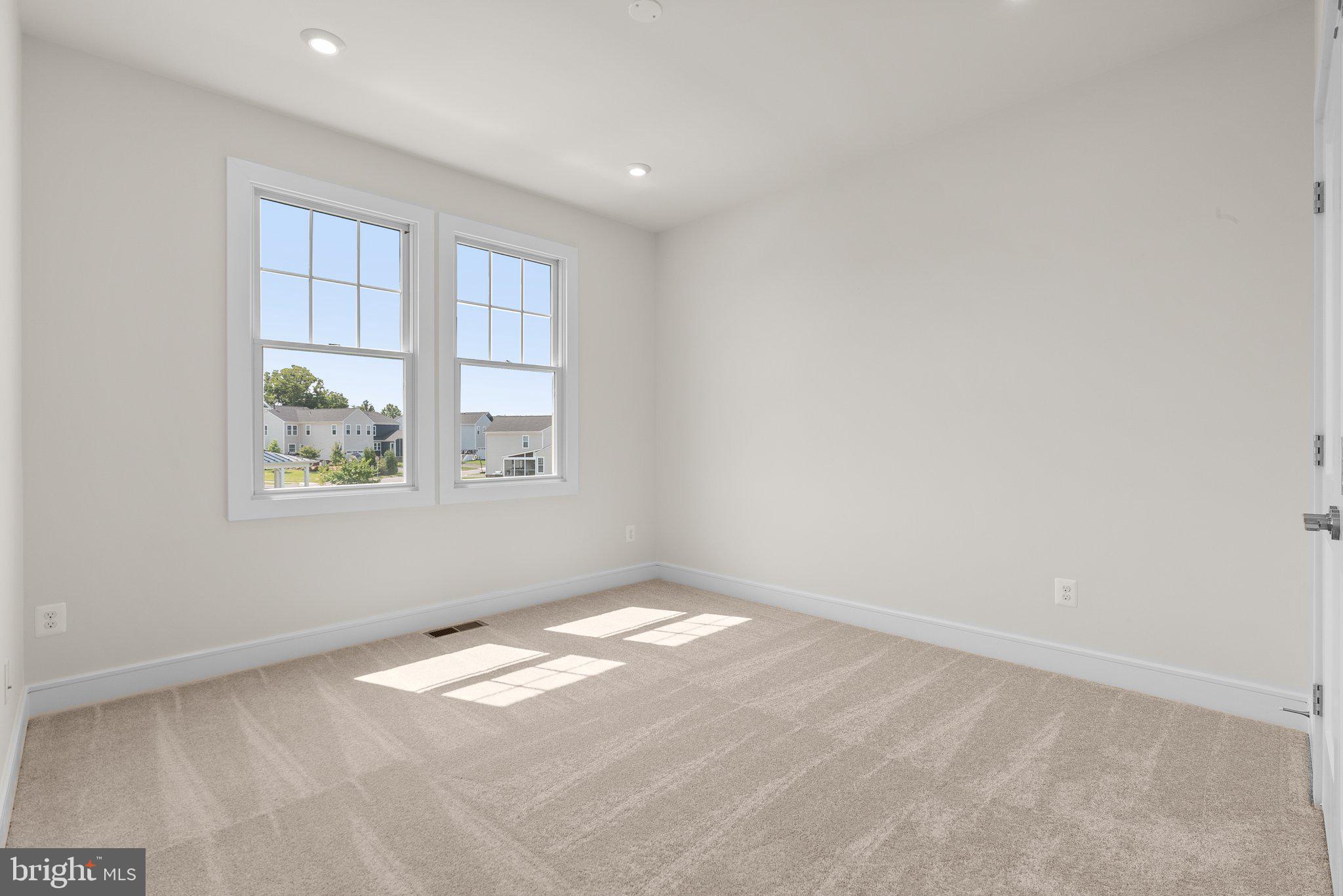 1002 Kalaris Pl SE