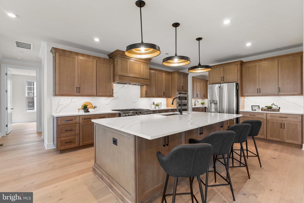 1002 Kalaris Pl SE