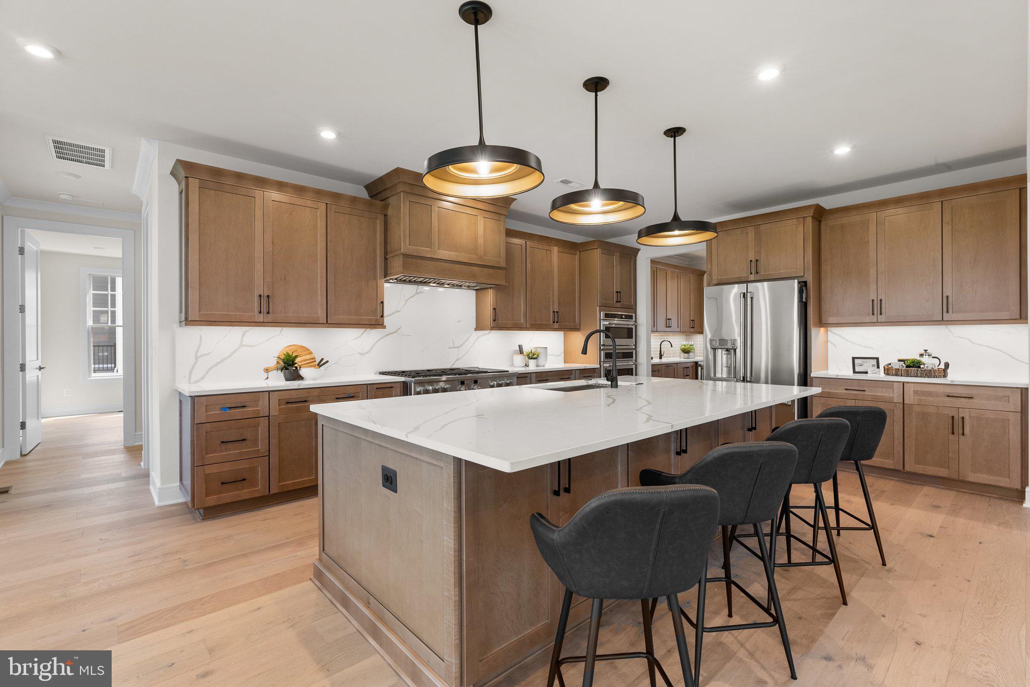 1002 Kalaris Pl SE