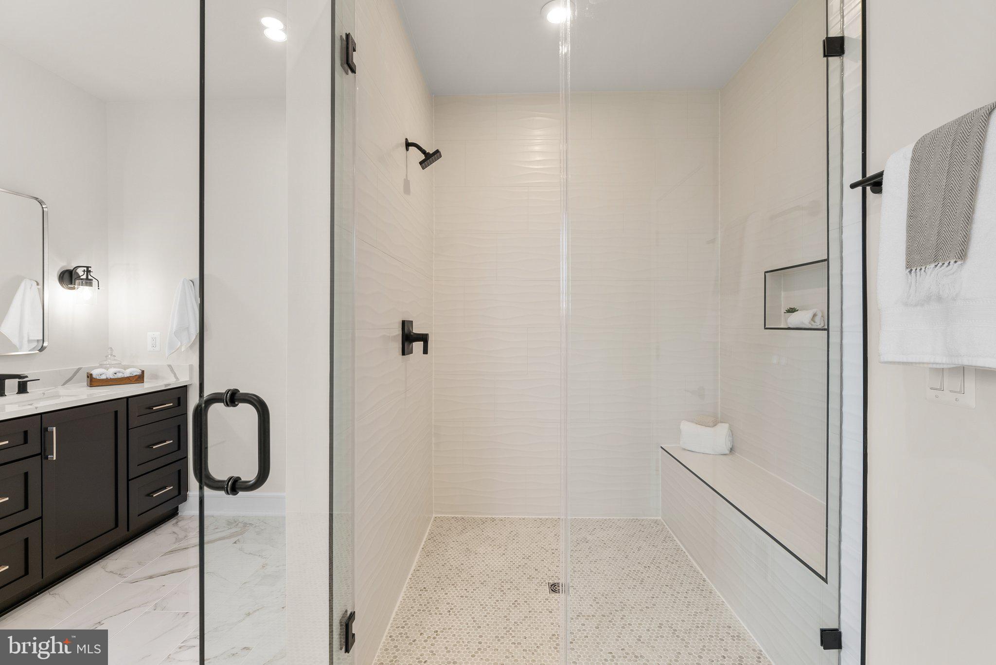 1002 Kalaris Pl SE